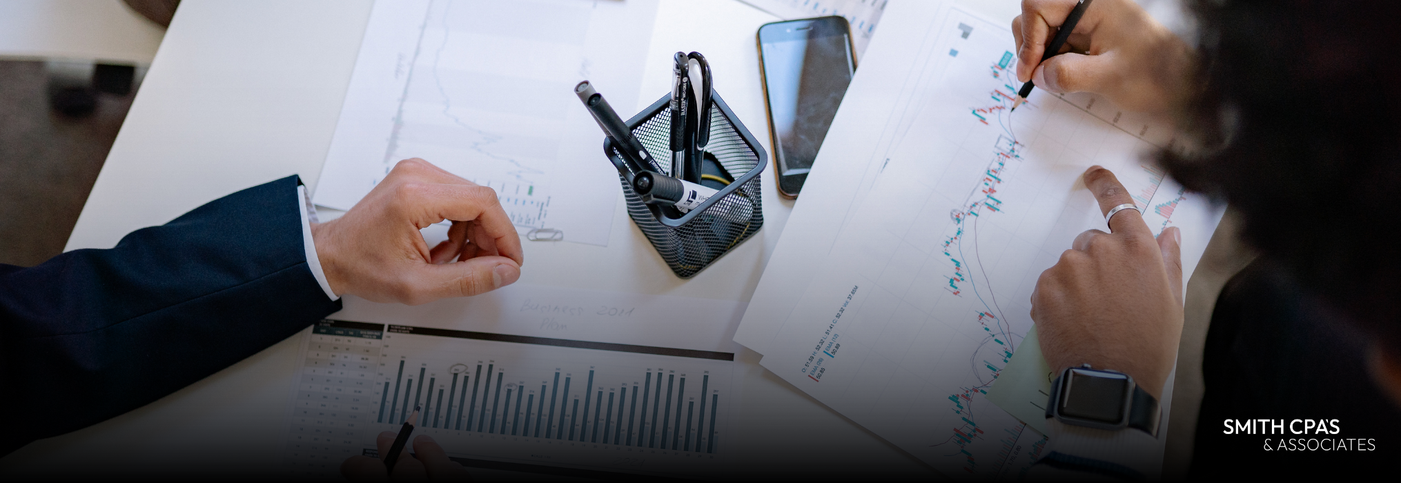 FP - Why Revenue Growth Alone Doesn’t Build a Strong Business Business dashboard showing profitable revenue growth with cash flow and margin tracking